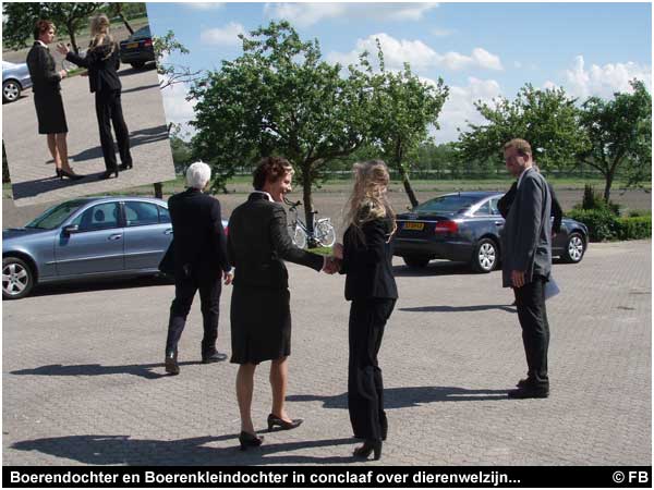 Dafne Westerhof en Gerda Verburg