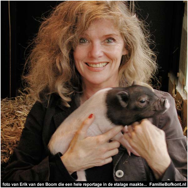 foto van Erik van den Boom die een hele reportage in de etalage maakte...