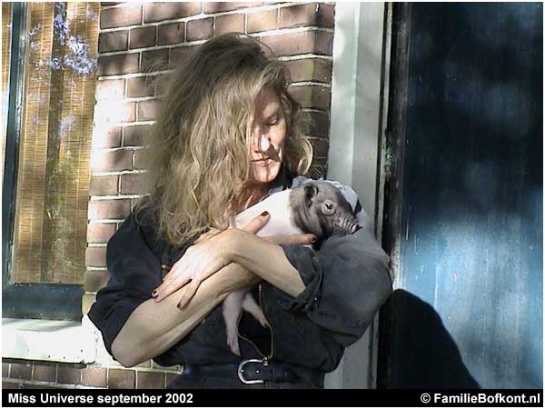 Miss Universe september 2002